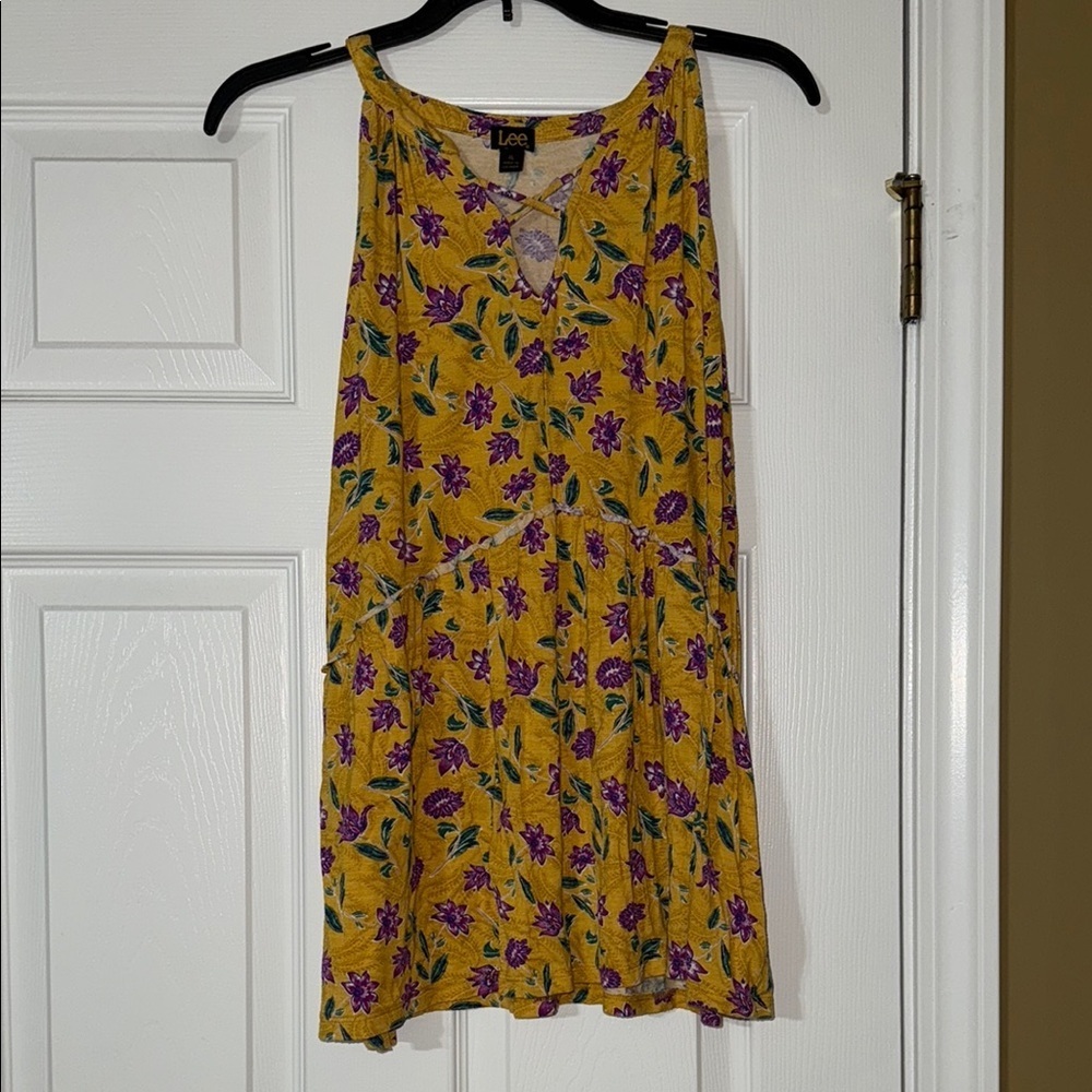 Pretty Floral Yellow Sleeveless Top